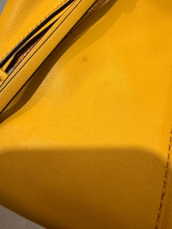 Tory Burch Moto Swingpack Mustard Yellow Leather - Picture 12 of 16